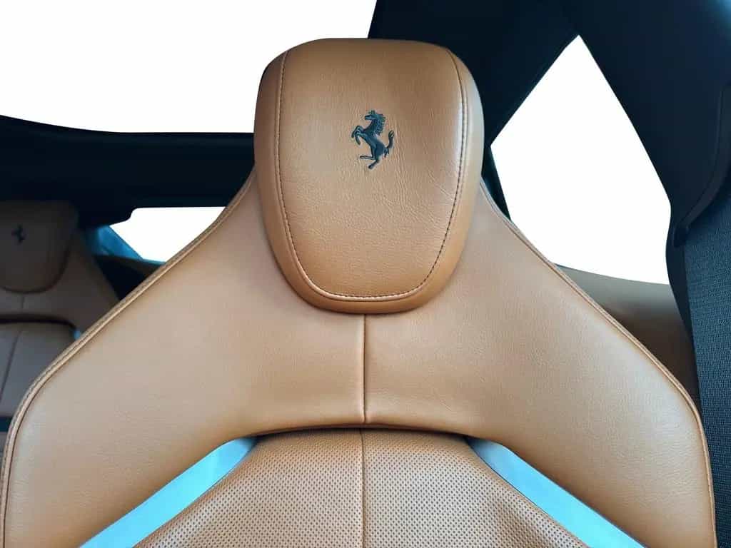 Ferrari Purosangue *Embleme*HiFi*PDC*Klima*Leder* 10/2024-photo-17
