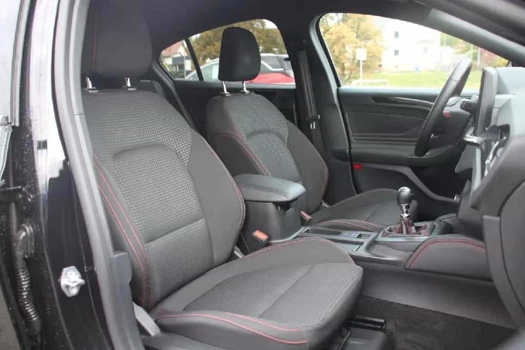 Ford Focus Lim. ST-Line X+SHZ+LHZ+LMF+B&O+LED+SPORT 02/2023-photo-9