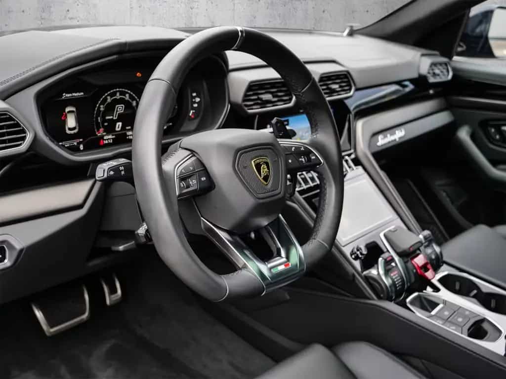 Lamborghini Urus S Nero Helene, Park Assistance Package 03/2024-photo-17