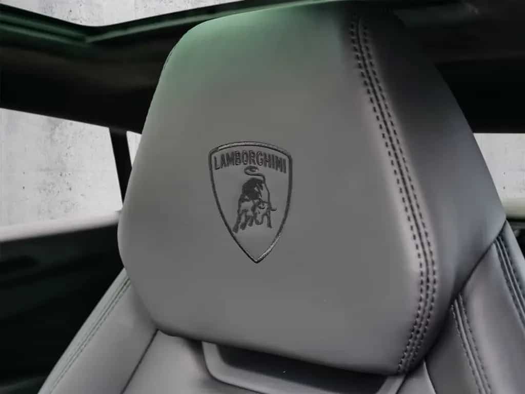 Lamborghini Urus S Nero Helene, Park Assistance Package 03/2024-photo-18