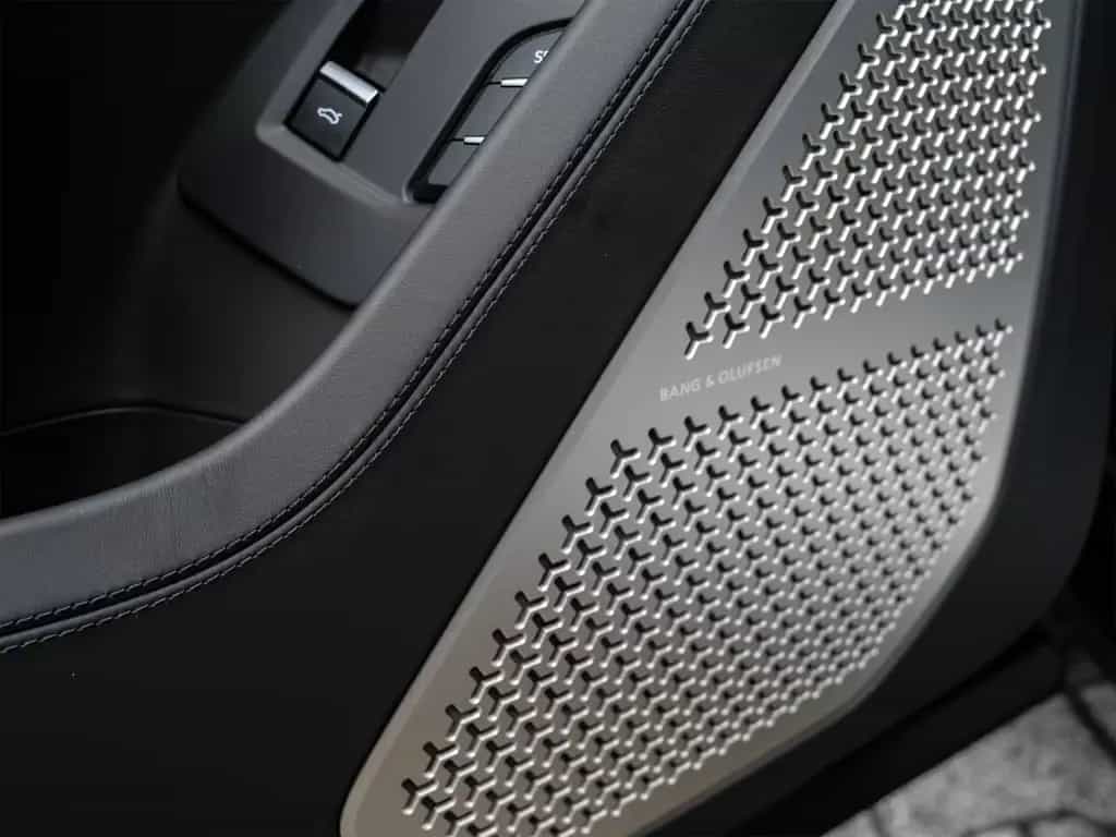 Lamborghini Urus S Nero Helene, Park Assistance Package 03/2024-photo-24