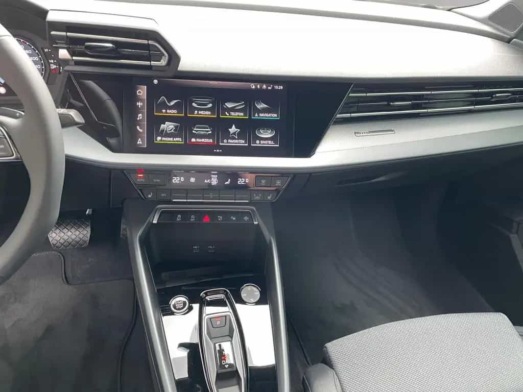 Audi A3 allstreet 35 TFSI LED AHK CarPlay ACC 18" 10/2025-photo-12