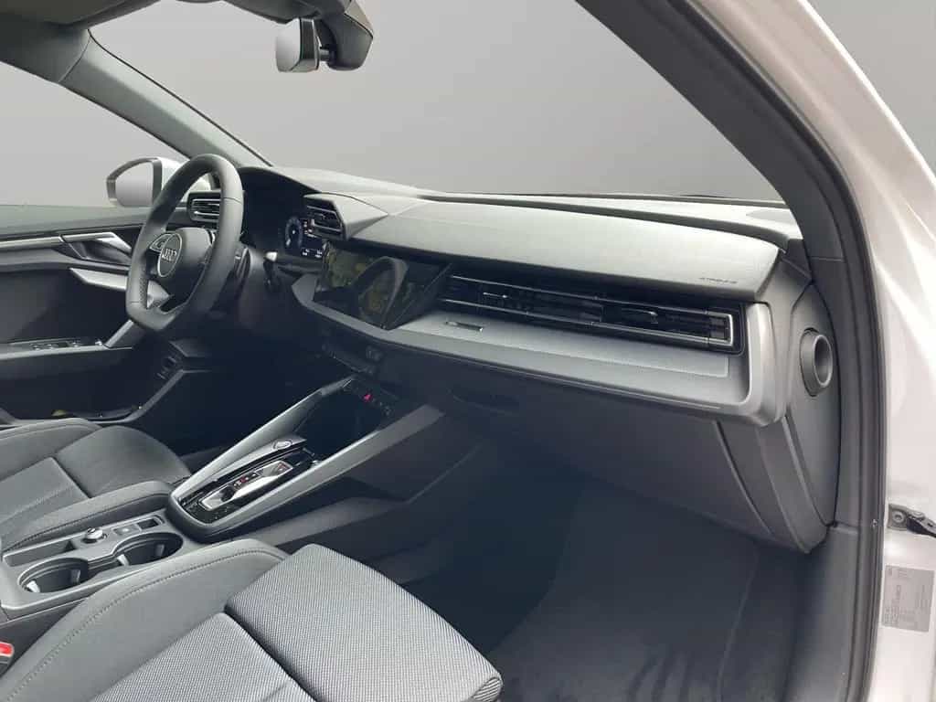 Audi A3 allstreet 35 TFSI LED AHK CarPlay ACC 18" 10/2025-photo-16