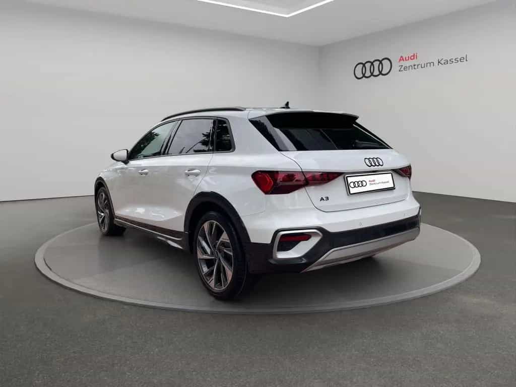 Audi A3 allstreet 35 TFSI LED AHK CarPlay ACC 18" 10/2025-photo-2