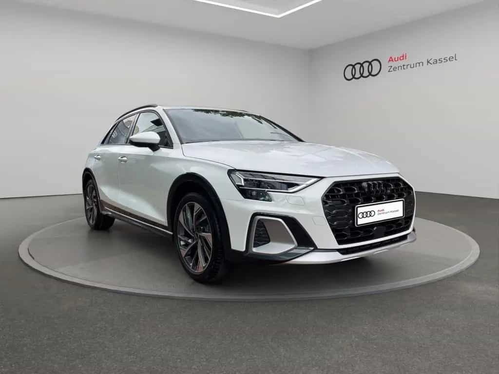 Audi A3 allstreet 35 TFSI LED AHK CarPlay ACC 18" 10/2025-photo-6