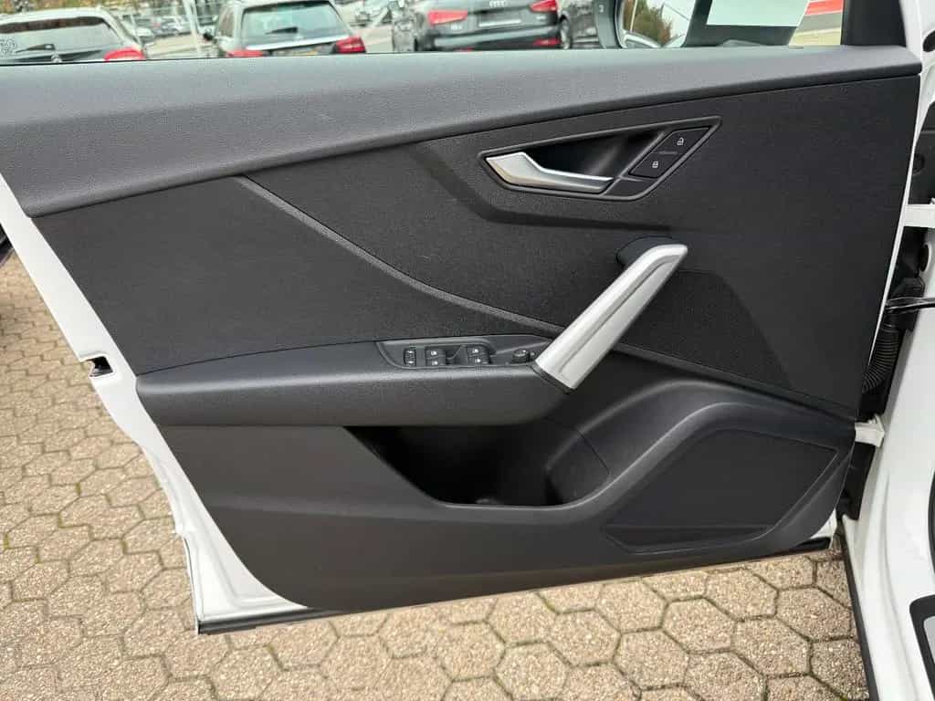 Audi Q2 35 TFSI*AHK*Tempomat*Leder*Navi* 12/2019-photo-10