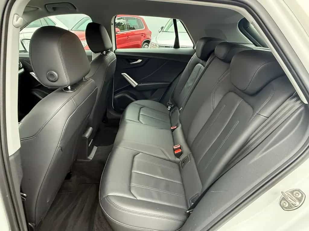 Audi Q2 35 TFSI*AHK*Tempomat*Leder*Navi* 12/2019-photo-16