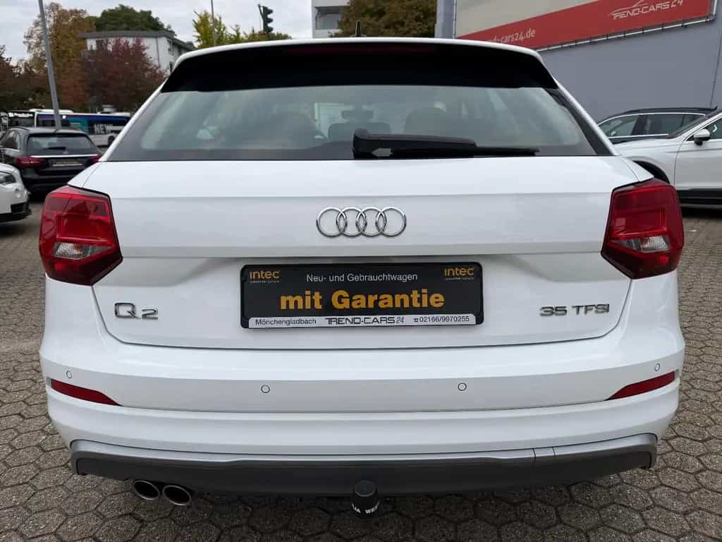 Audi Q2 35 TFSI*AHK*Tempomat*Leder*Navi* 12/2019-photo-3