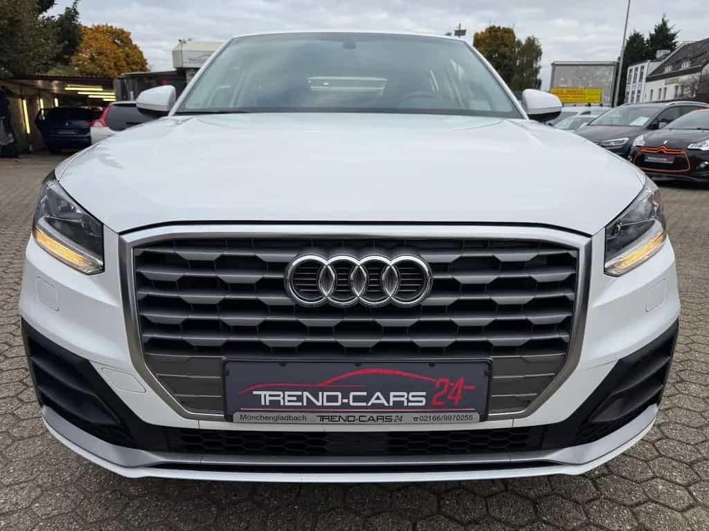 Audi Q2 35 TFSI*AHK*Tempomat*Leder*Navi* 12/2019-photo-7