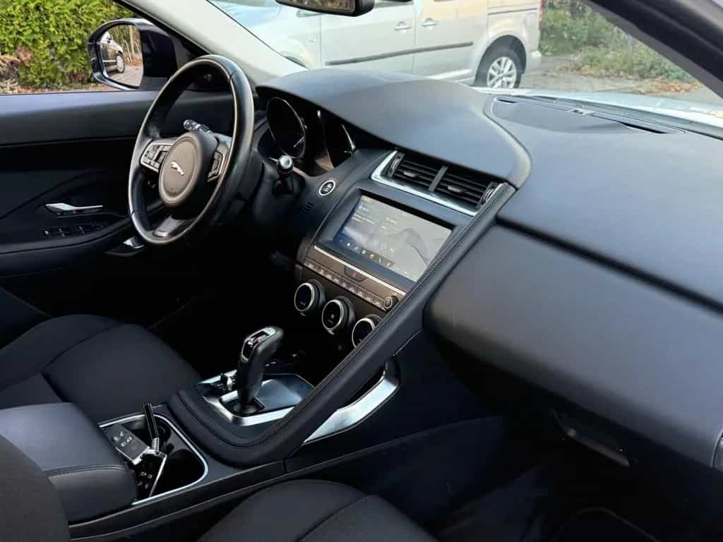 Jaguar E-Pace AWD/AUTOMATIK/KAM/CARPLAY/LED/EUR6 09/2019-photo-12