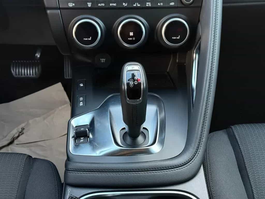 Jaguar E-Pace AWD/AUTOMATIK/KAM/CARPLAY/LED/EUR6 09/2019-photo-17