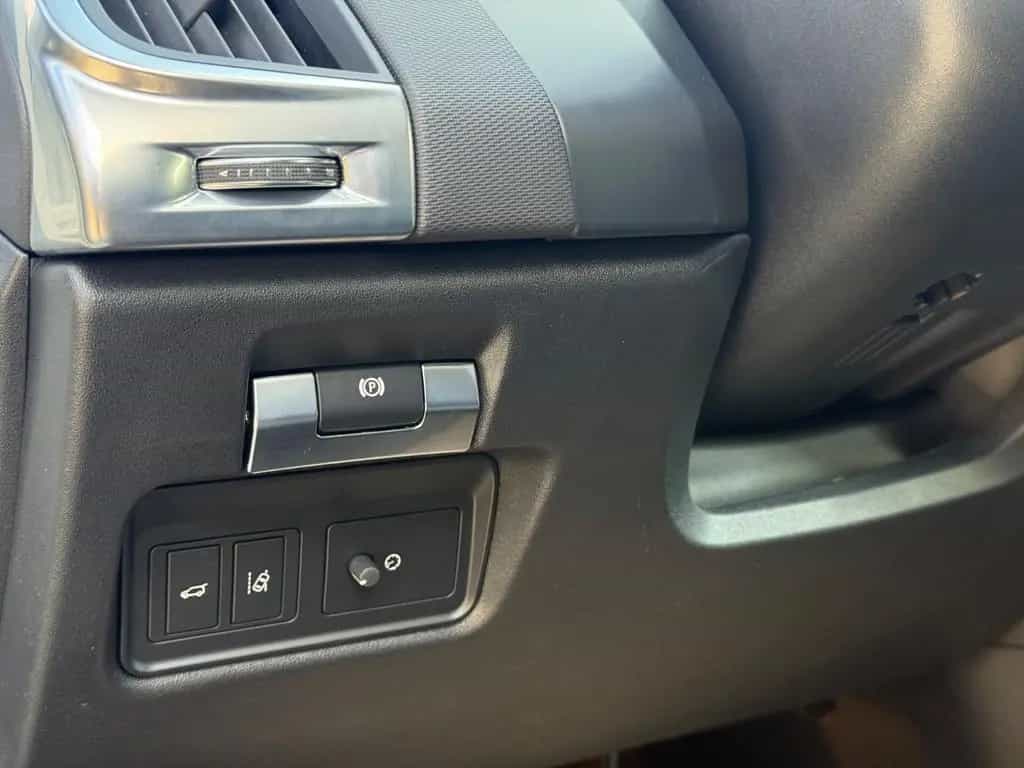 Jaguar E-Pace AWD/AUTOMATIK/KAM/CARPLAY/LED/EUR6 09/2019-photo-19