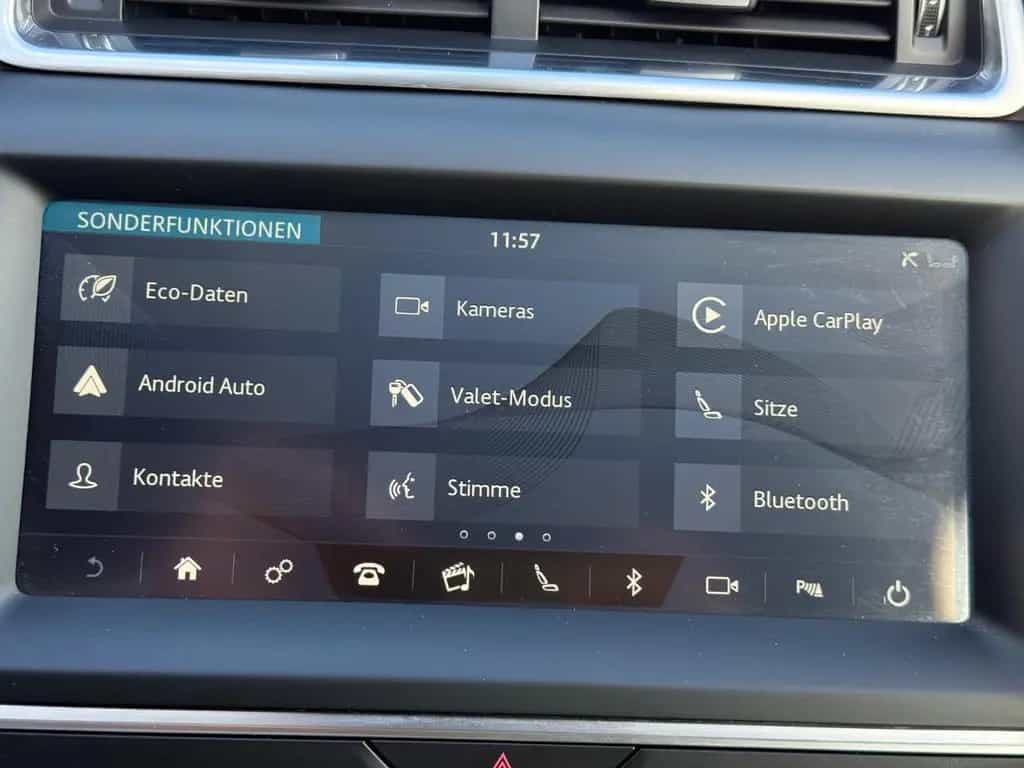 Jaguar E-Pace AWD/AUTOMATIK/KAM/CARPLAY/LED/EUR6 09/2019-photo-24
