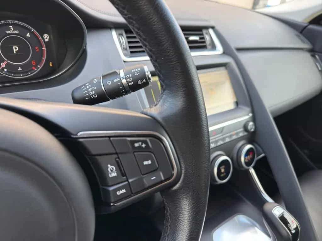 Jaguar E-Pace E-PACE S AWD 11/2018-photo-19