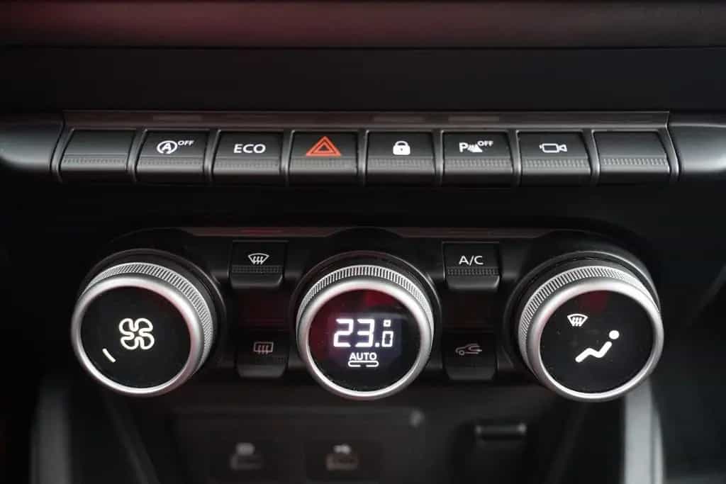 Dacia Duster II 1.3 TCE Extreme Aut. LED Kamera Navi 12/2023-photo-14