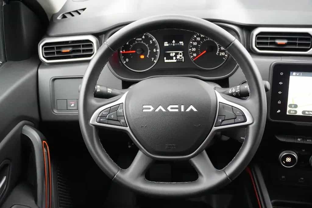 Dacia Duster II 1.3 TCE Extreme Aut. LED Kamera Navi 12/2023-photo-17