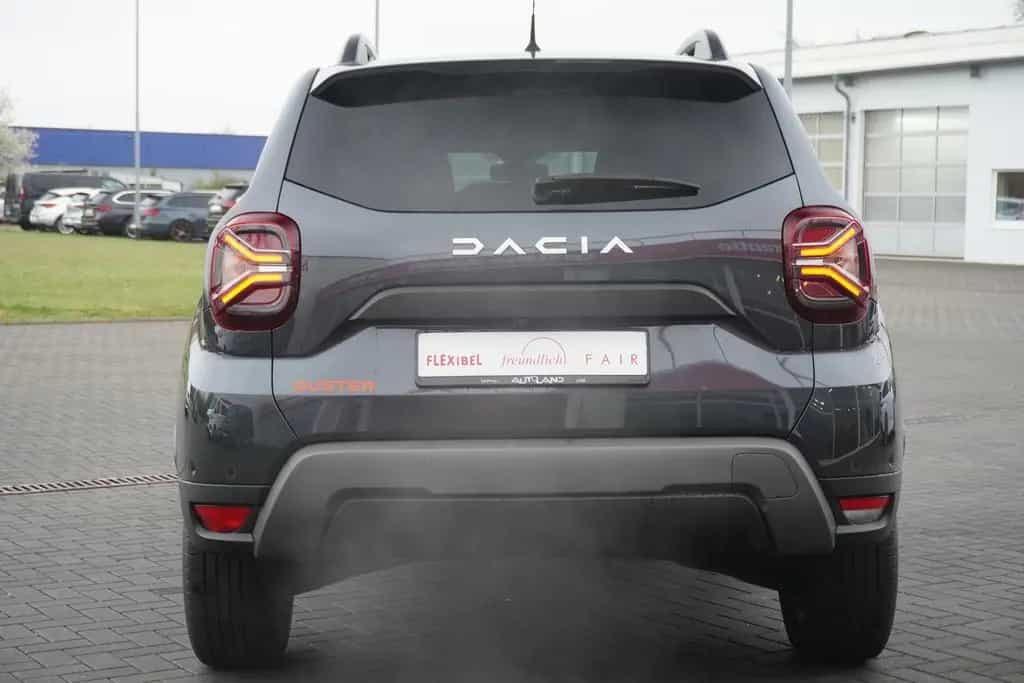 Dacia Duster II 1.3 TCE Extreme Aut. LED Kamera Navi 12/2023-photo-2