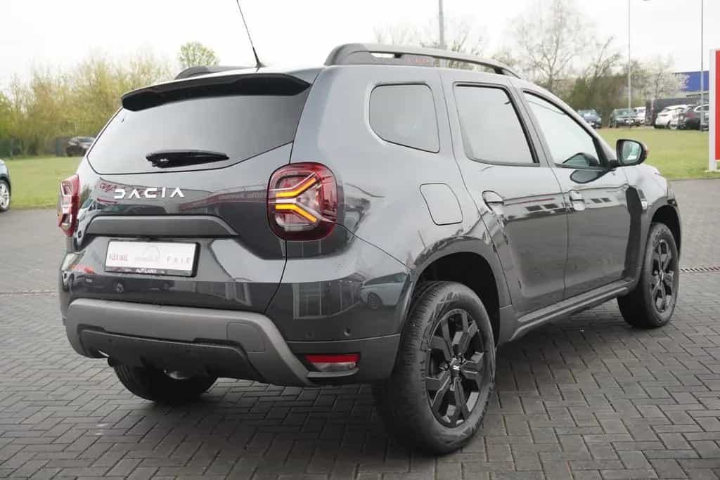 Dacia Duster II 1.3 TCE Extreme Aut. LED Kamera Navi 12/2023-photo-3