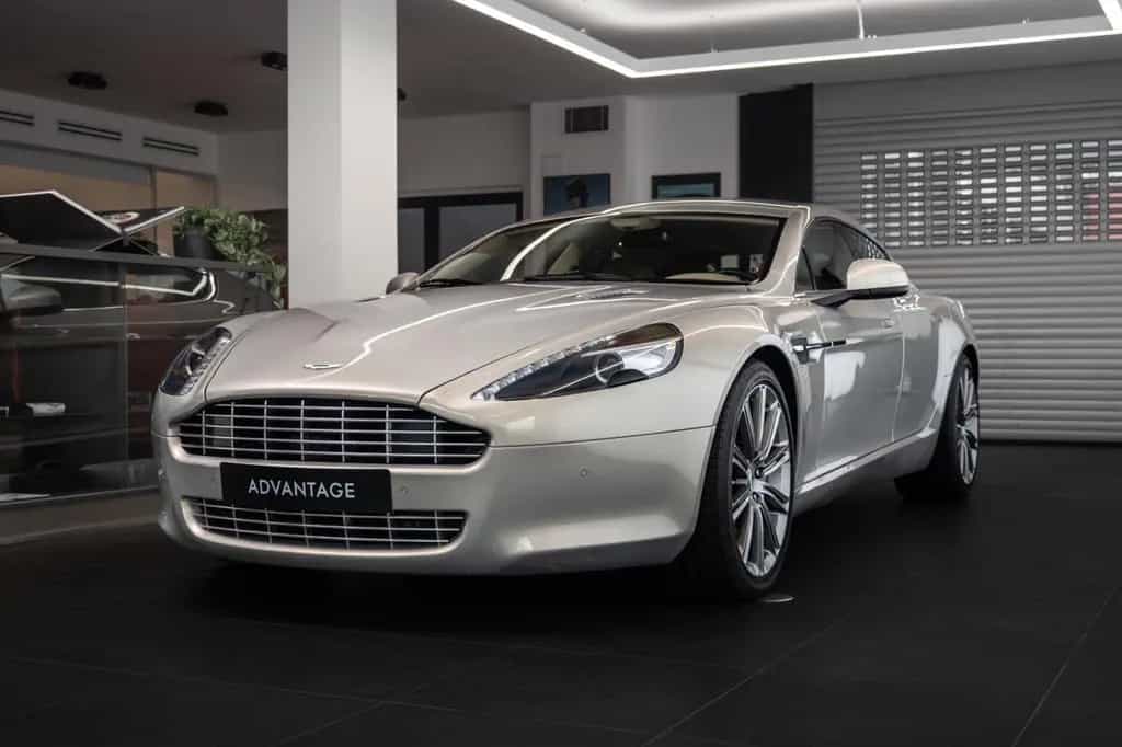 Aston Martin Rapide Touchtronic V12 /Bang&Olufsen 10/2010-photo-1