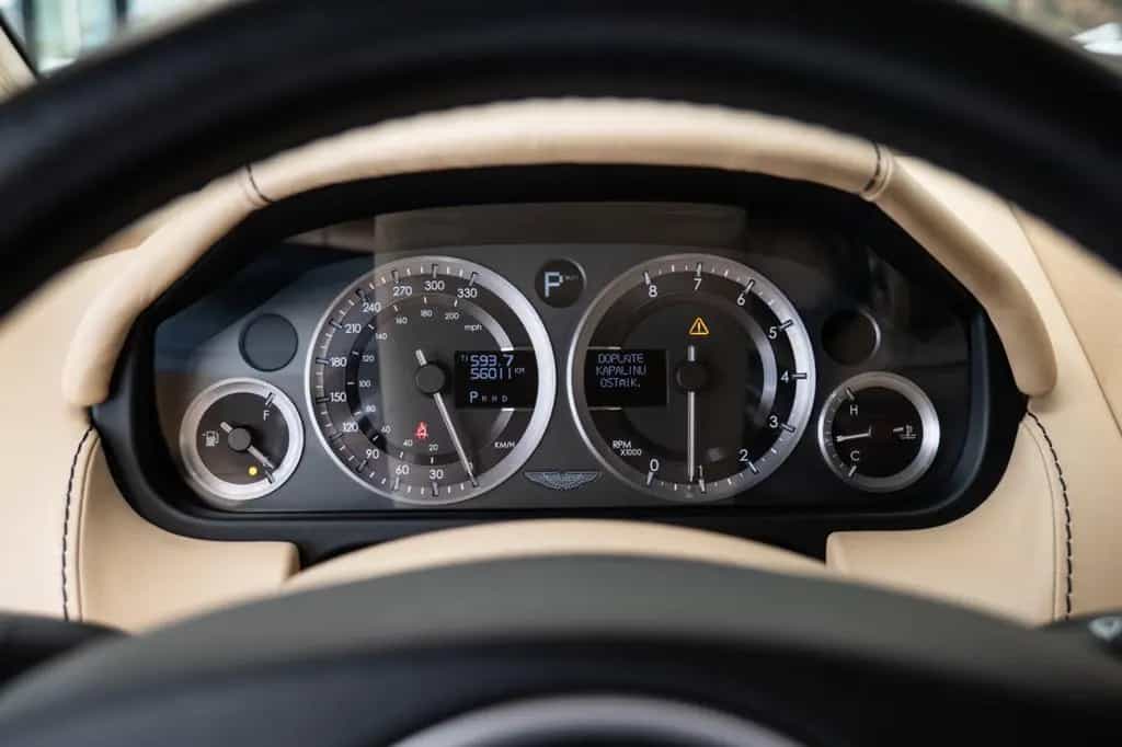 Aston Martin Rapide Touchtronic V12 /Bang&Olufsen 10/2010-photo-17