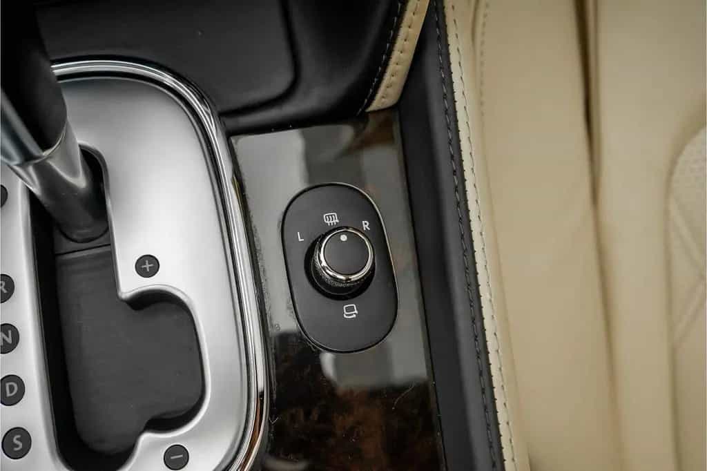 Bentley Continental GTC 6.0 W12 Facelift Massage Ventila 01/2012-photo-28
