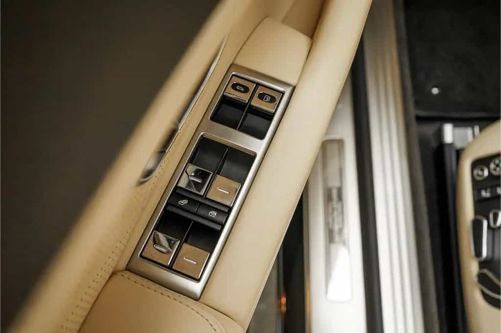 Bentley Continental GTC 6.0 W12 Facelift Massage Ventila 01/2012-photo-48