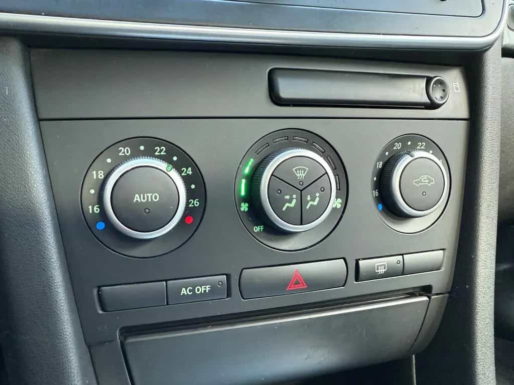 Saab 9-3 Lim.Vector Klimaaut,Leder,Scheckheftgepflegt 07/2008-photo-15