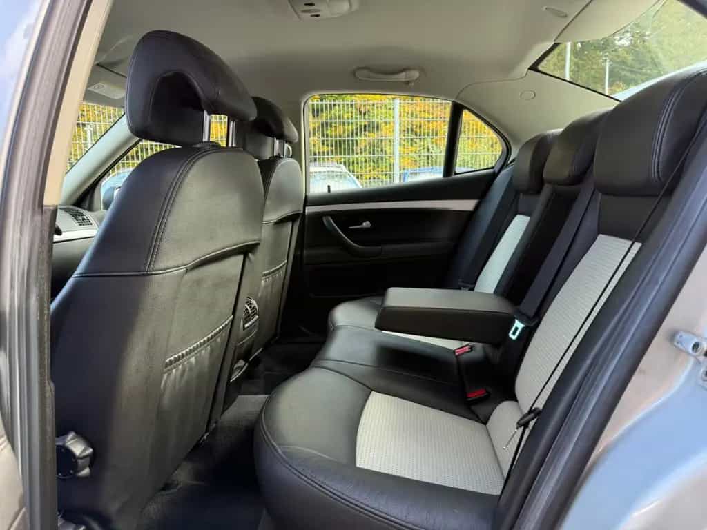 Saab 9-3 Lim.Vector Klimaaut,Leder,Scheckheftgepflegt 07/2008-photo-9