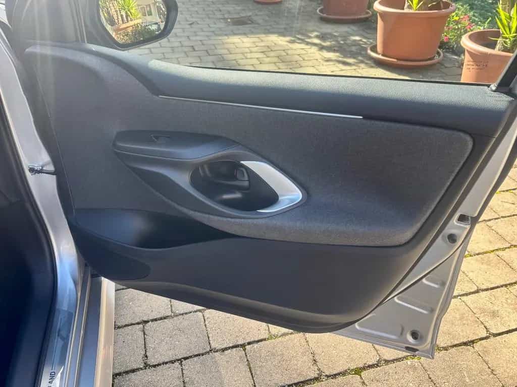 Toyota Yaris Sitzheizung ACC Carplay Garantie 05/2022-photo-17