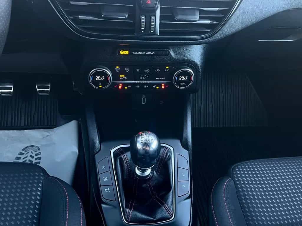 Ford Focus Turnier ST-Line DAB/KAMERA/KEYLESS/LED 02/2020-photo-9