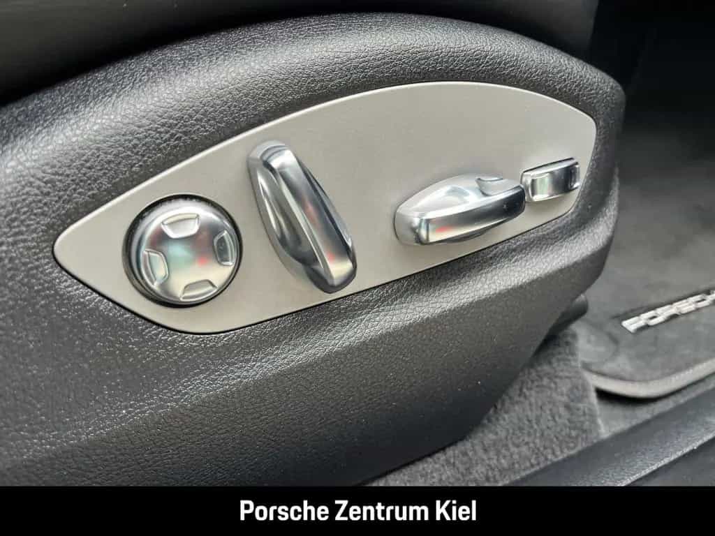 Porsche Macan GTS Standheizung BOSE Luftfederung 06/2022-photo-16