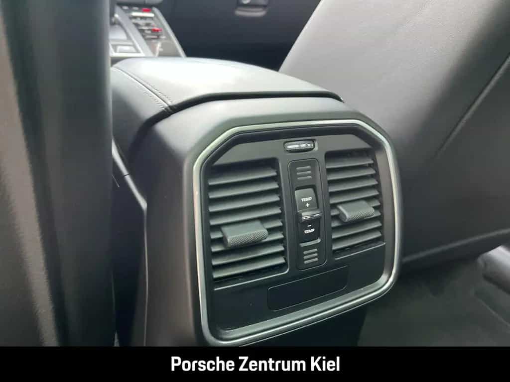 Porsche Macan GTS Standheizung BOSE Luftfederung 06/2022-photo-24