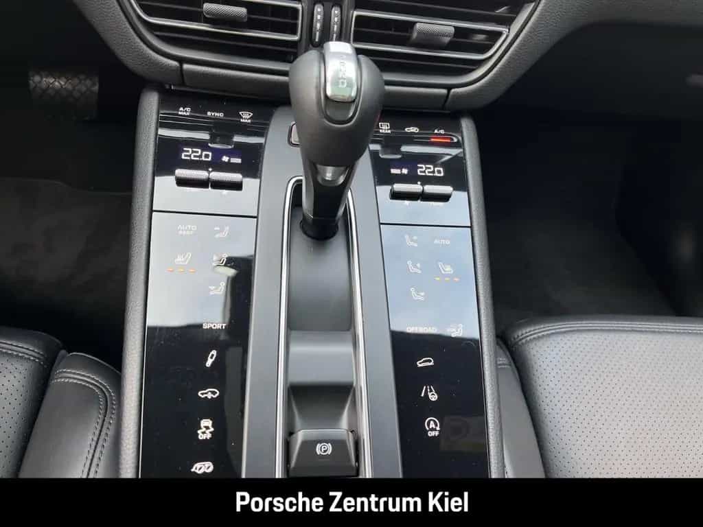 Porsche Macan GTS Standheizung BOSE Luftfederung 06/2022-photo-27