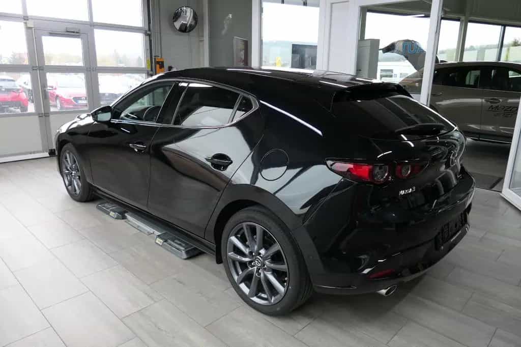 Mazda 3 2026 e-SKYACTIV-140 2,5L Takumi >Automatik<< null-photo-2