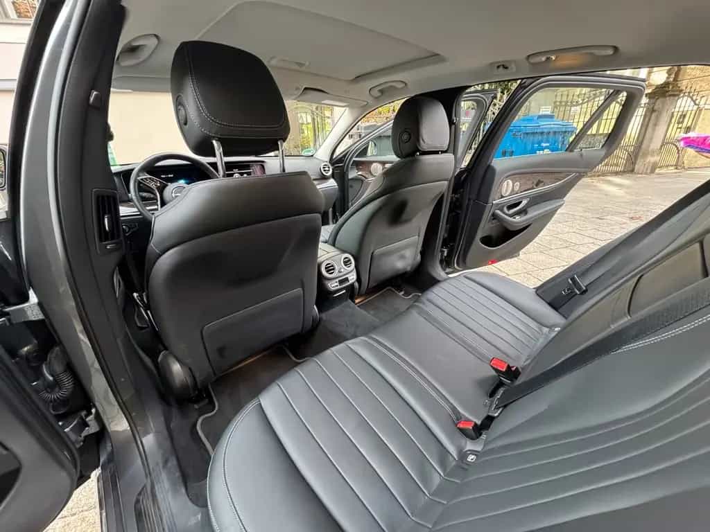 Mercedes-Benz E-Class 450 4MATIC T Autom. - Traumausstattung! 04/2021-photo-3