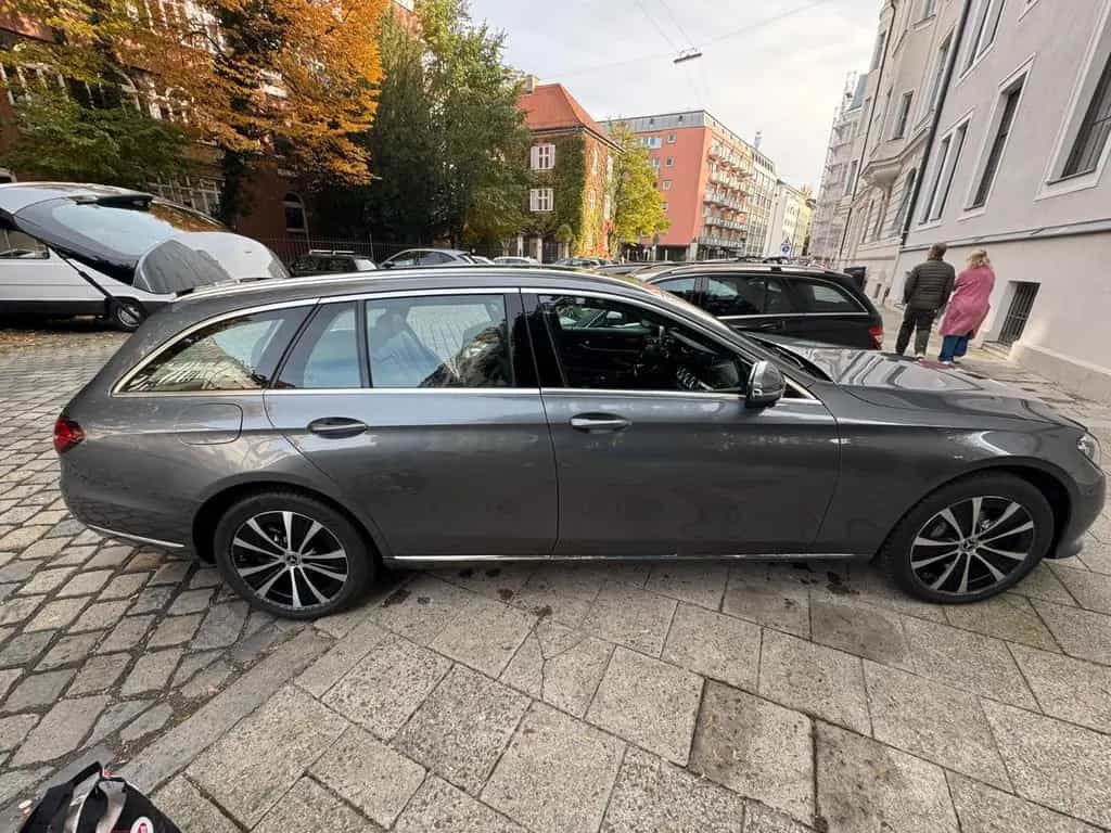 Mercedes-Benz E-Class 450 4MATIC T Autom. - Traumausstattung! 04/2021-photo-7