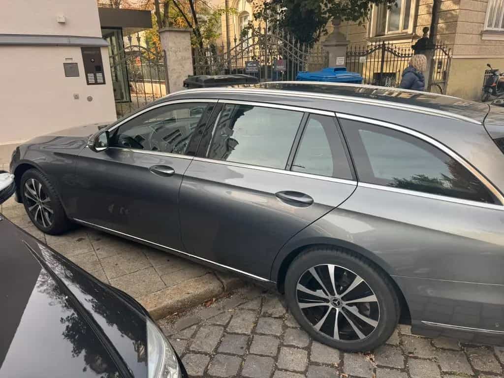 Mercedes-Benz E-Class 450 4MATIC T Autom. - Traumausstattung! 04/2021-photo-8