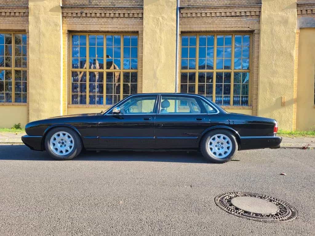 Jaguar XJ6 X300 04/1996-photo-0