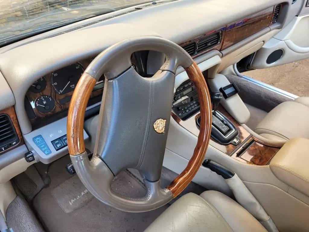 Jaguar XJ6 X300 04/1996-photo-9