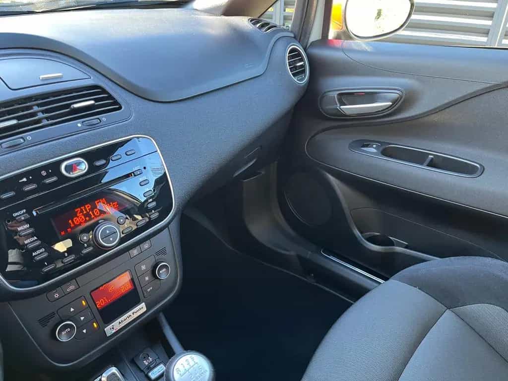 Abarth Punto Evo Serie Limitata 68 09/2014-photo-11