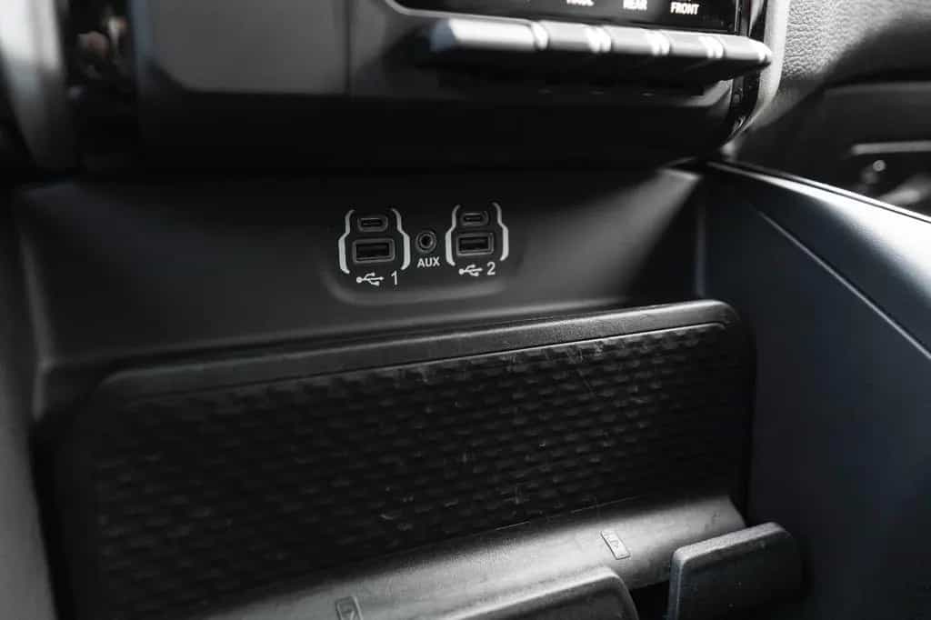 Dodge RAM 3.0L LARAMIE ECODIESEL M+S LEDER SZH/SZK KAM 05/2023-photo-22