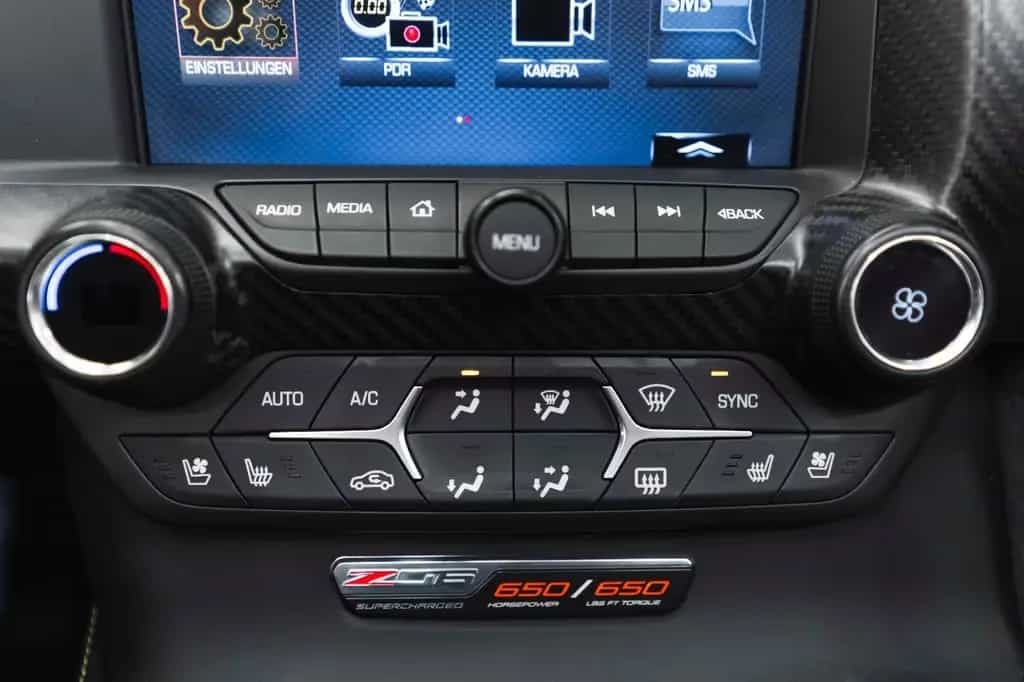 Corvette Z06 3LZ 6,2L TARGA HUD MEMORY BOSE KAM NAV 01/2018-photo-12