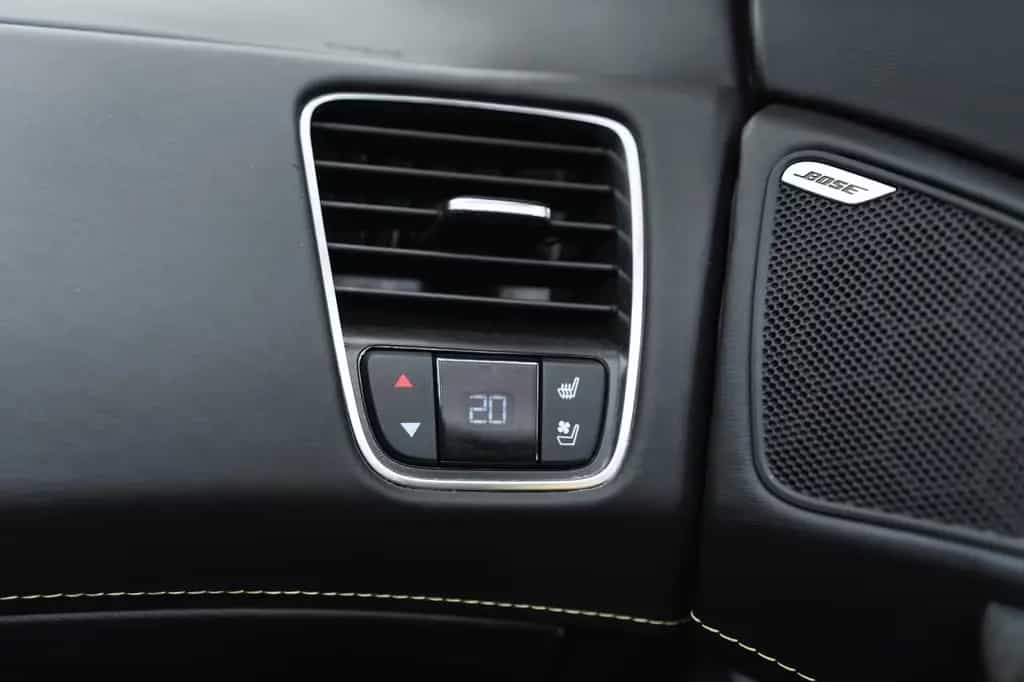 Corvette Z06 3LZ 6,2L TARGA HUD MEMORY BOSE KAM NAV 01/2018-photo-22