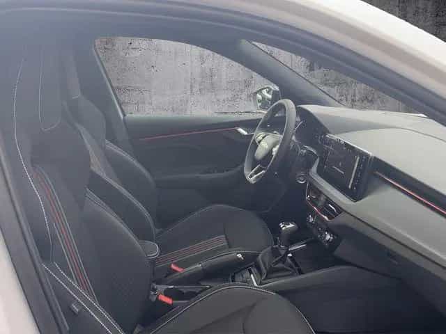 Skoda Kamiq 1.5 TSI DSG Monte Carlo Matrix+ACC+AHK+Pan null-photo-9