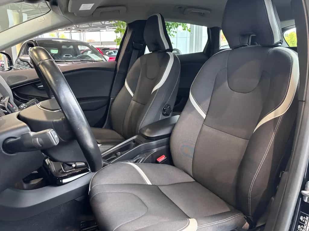 Volvo V40 Cross Country Momentum LED NAVI ALU 06/2018-photo-10