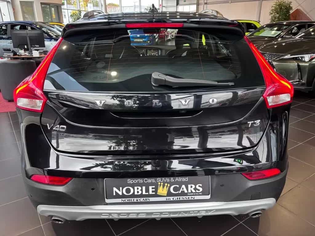 Volvo V40 Cross Country Momentum LED NAVI ALU 06/2018-photo-5