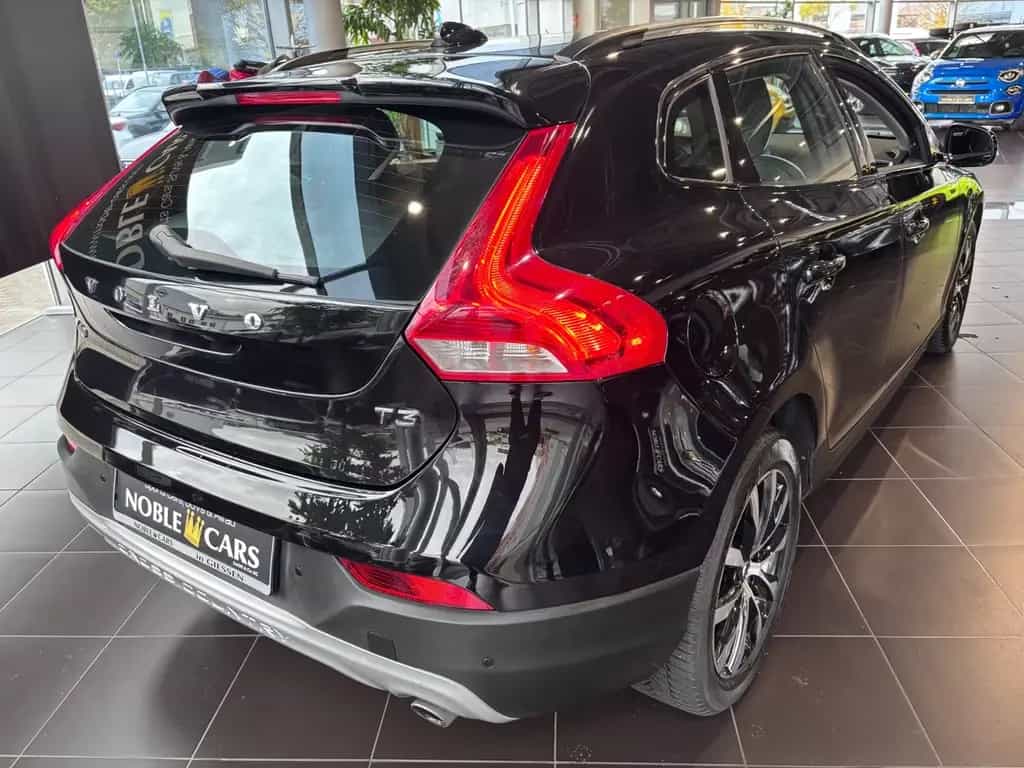 Volvo V40 Cross Country Momentum LED NAVI ALU 06/2018-photo-6