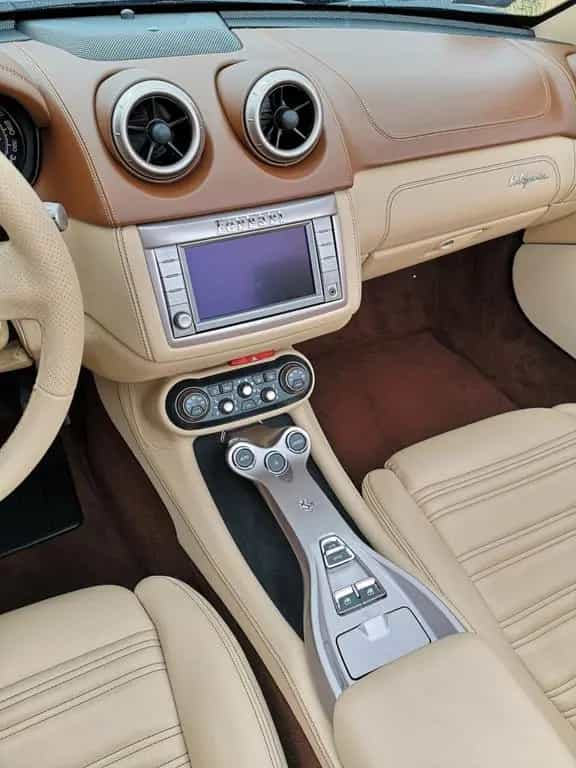 Ferrari California 4.3 V8 Serviced by Ferrari 09/2011-photo-14