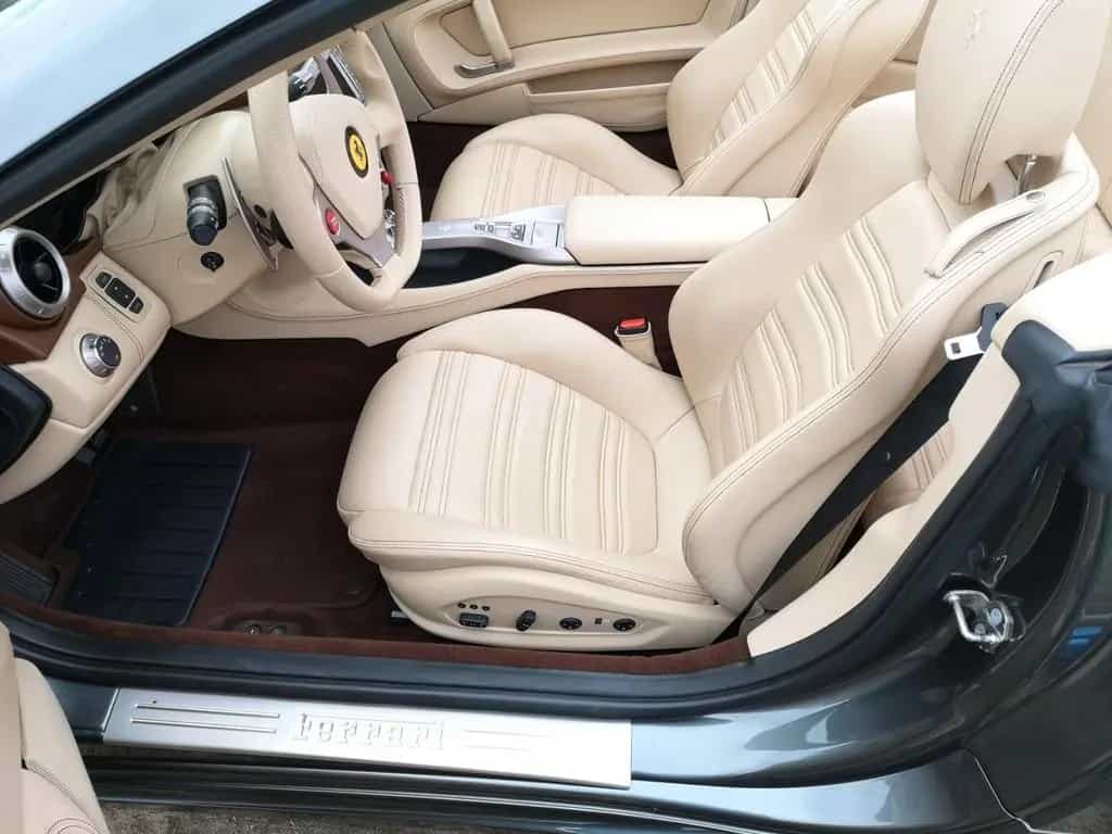 Ferrari California 4.3 V8 Serviced by Ferrari 09/2011-photo-19
