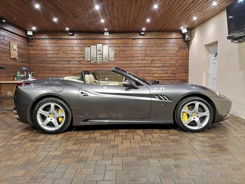 Ferrari California 4.3 V8 Serviced by Ferrari 09/2011-photo-5
